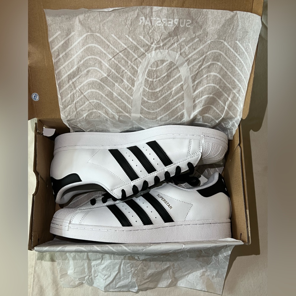 Adidas Superstar